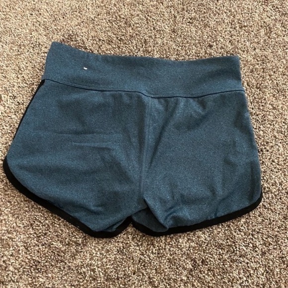 Aeropostale running shorts - Picture 2 of 4